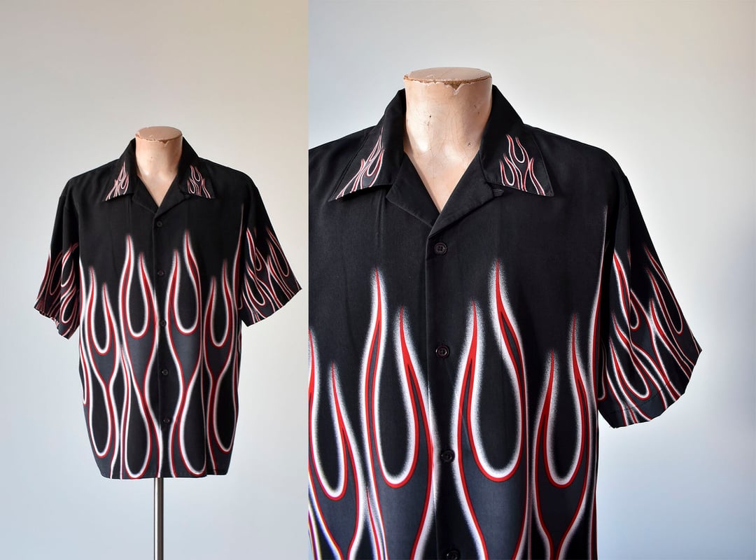 Vintage 90s Y2K No Boundaries Button Down Shirt Cotton Flames