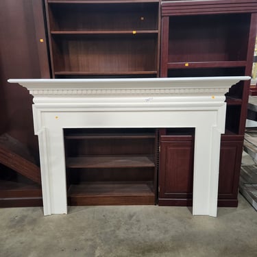 White Mantel with Dentil and Crown Molding