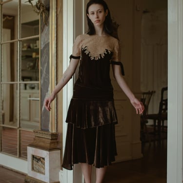 Pristine 1920s chocolate silk velvet and ecru lace drop waist day dress Art deco 