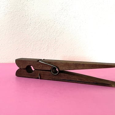 Vintage 1980s Giant Wooden Clothes Pin Memo Clip 