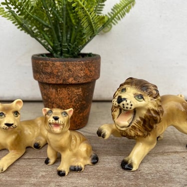 Vintage Lion Family Figurines, Small, Dad Missing Tail, Set Of 3 
