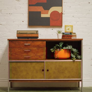 Paul McCobb Planner Group sliding door cabinet