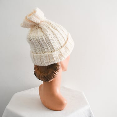 1970s Cream Ribbed Sweater Knit Beanie Hat 