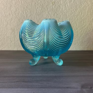 Vintage Fenton Blue Opalescent Glass Three Footed Rose Bowl Vase Drape Design, Blue ombré Fenton curtain 3 foot bowl 