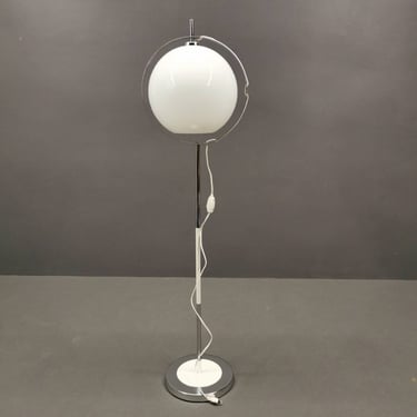 White Floor Lamp made in Yugoslavia 70's, Sijaj Hrasnik Floor Lamp made from metal and glass 