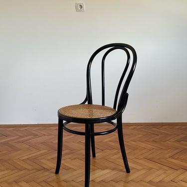 Black Thonet Style Chair no. 18 / Vintage Bentwood Dining Chair / Cafe Chair / Kitchen Chair / Accent Chair / Made in Italy / 1980s 