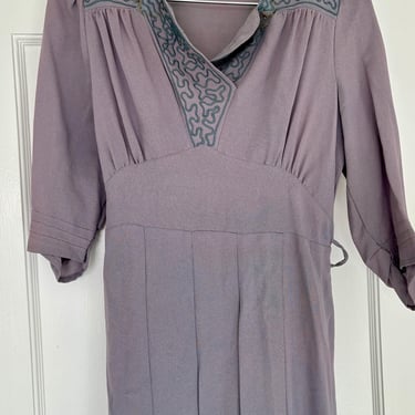 Vintage 40s Purple Embroidered Cocktail Dress Midi 3/4 Sleeves XS Small by TimeBa