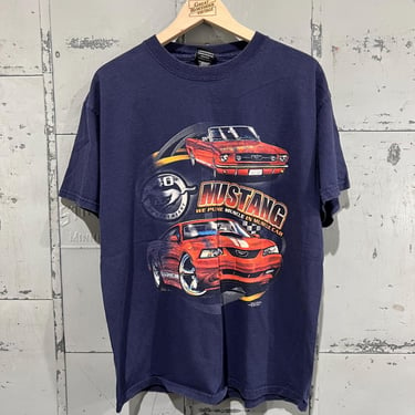 Vintage 90s Ford mustang car  graphic t shirt 1990s Fashion Basic Streetwear navy Graphic T Shirt size Large 