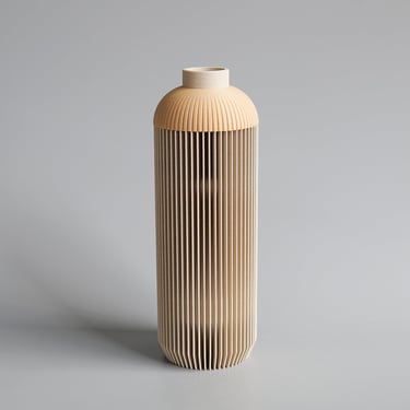 Minimum Design: Wooden Vase for Dried Flowers (French Artist) in Pale Gray