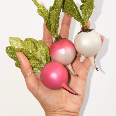 Field Radish Ornament