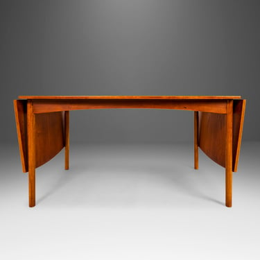 Danish Modern Dropleaf Dining Table By Børge Mogensen for FDB Mobler in Oak, c. 1950 (Seats Up to 10) 