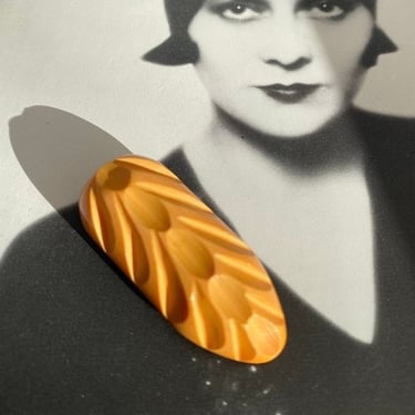 Art Deco Vintage 1930s  carved Creamed corn Bakelite dress clip modernist by BakeliteBa