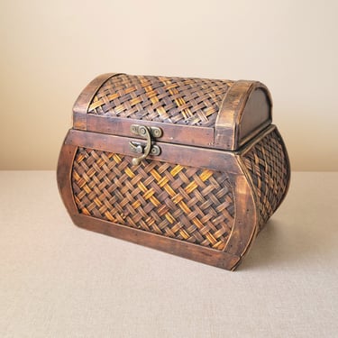 Woven wicker with brass clasp storage trunk Bombay style chest with lid Handmade rattan wood trinket box Bohemian home decor 