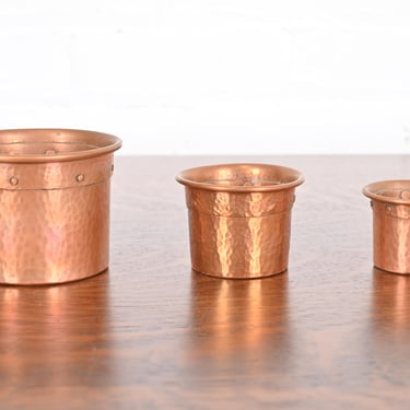 Benedict Studios Arts & Crafts Hammered Copper Nesting Cups, Circa 1910