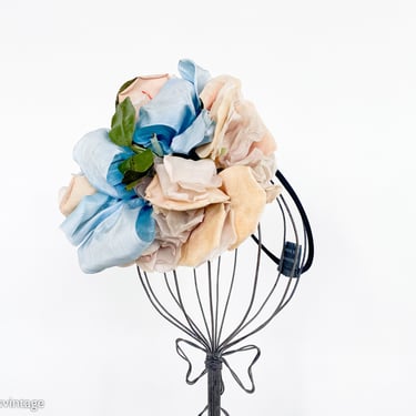 1940s Beige Flower Fascinator | 40s Blue & Beige Petals Fascinator | Fifth Avenue Debutante 