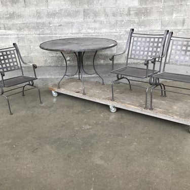 Patio Table & Chairs (Seattle)