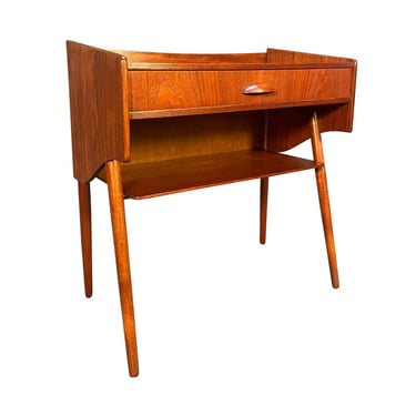 Vintage Danish Mid Century Modern End Table - Nightstand 