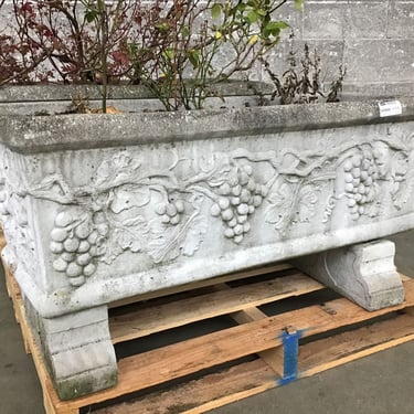 Ornate Concrete Garden Planter (Seattle)