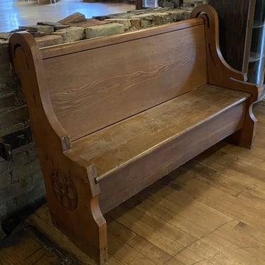 Short Pew From The Moody Church