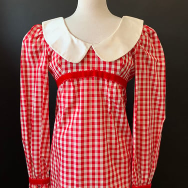 1960s Gingham Red and White Taffeta Mod Dress with Peter Pan Collar size XS 