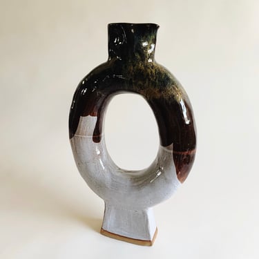 CERAMIC STUDIO VASE 