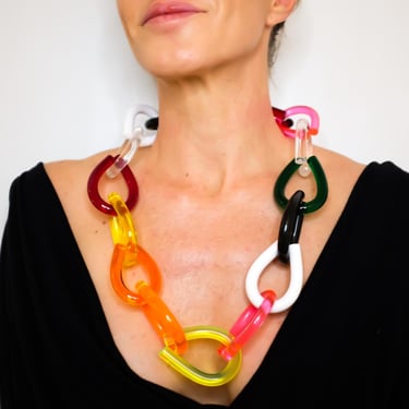 Ligurian Link Lucite Necklace – Modular Colorful Statement Jewelry, Adjustable Length, Handcrafted by Chofa Jewelry 