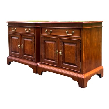 Newly Refinished Century Furniture Burl Mahogany Georgian Style Nightstands - a Pair 