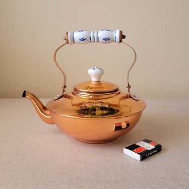 Copper kettle Tin lined teapot with porcelain handle Unused Rustic kitchen Made in Taiwan 
