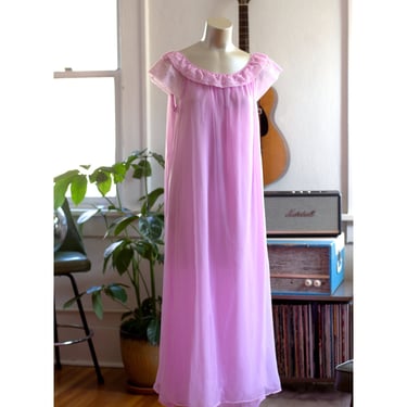 Vintage Night Gown in Pink, Purple - Lace Flutter Sleeves - 1960s, 1970s - Lingerie, Dress - Medium 