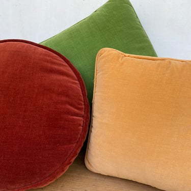 Mid Century Velvet Throw Pillows Set Of 3, Green Velvet, Rust Velvet And Light Peach 