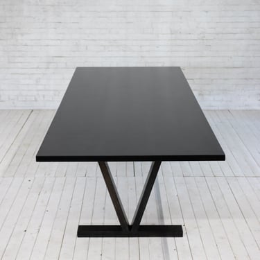 VICTRA Dining Table 