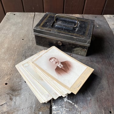 1920s Cash Box + 19 Photographs Late Victorian Era Studio Freehold PA Vintage 