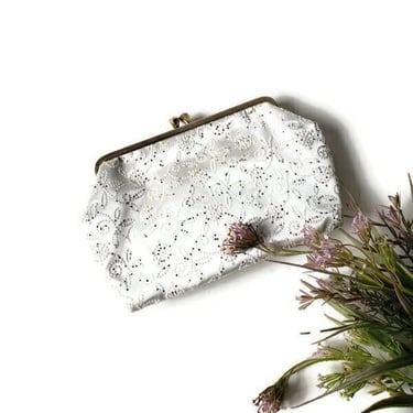 Vintage White Satin Type Embroidered Coin Purse/ Mini Purse, Change Purse, Small Formal Clutch, Make Up Bag/1950s Mid Century Accessory 