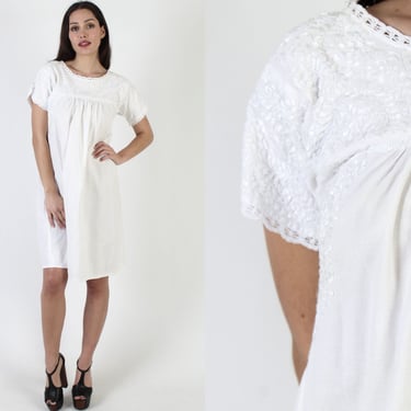 All White Oaxacan Dress / Vintage 70s San Antonio Mini Dress / 1970s Cotton Mexican Hand Embroidery / Plain Floral Fiesta Short Vestido 