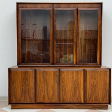 Incredible Mid-Century Modern China Cabinet / Display Case ~ By Dillingham 