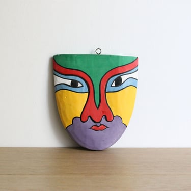 Vintage Indonesian tribal mask wall hanging, wooden carved and handpainted 