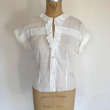 Short-Sleeved Cotton Voile Blouse with Eyelet Collar - 1950s 