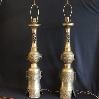 Monumental James Mont Style Chinoiserie Brass Mid Century Asian Hollywood Regency Lamps 
