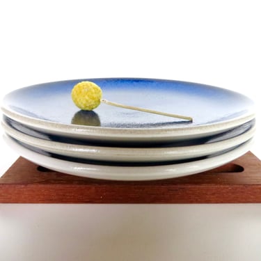 Set of 3 Heath Ceramics Opal Moonstone 6 1/4" Plates, Edith Heath Coupe Line Blue And White Side Plates 