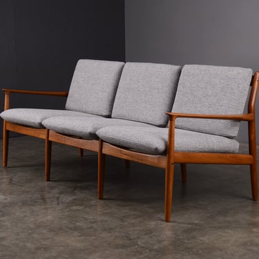 Svend Åge Eriksen Mid-Century Danish Modern Sofa Couch Teak and Gray Wool 