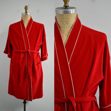 1980s Red Velour Robe 