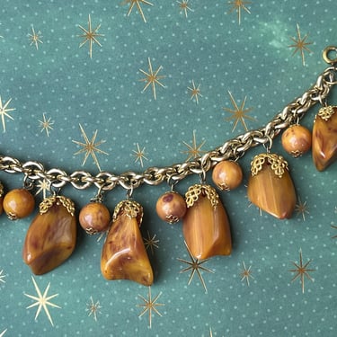 chunky lucite charm bracelet vintage marbled brown beads 