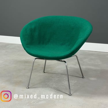Arne Jacobsen Pot Chair for Fritz Hansen 