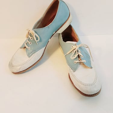 Vintage 50s Sealand Shoes Ladies Bowling or Saddle Lace Ups Blue White 10.5 