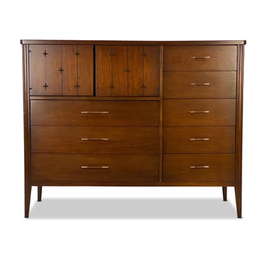 Broyhill Saga Magna Chest, Circa 1960s - *Please ask for a shipping quote before you buy. 