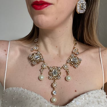 Gorgeous Designer Bridal Pearl Flower Crystal Necklace