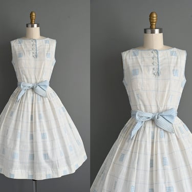 1950s vintage dress | White Cotton Blue Plaid Full Skirt | Small | 