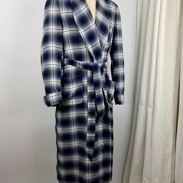 1950'S Shadow Plaid Robe - Quality Rayon flannel Fabric - DAYTONS Label - 3 Patch Pockets - Matching Sash - Mens Size LARGE 