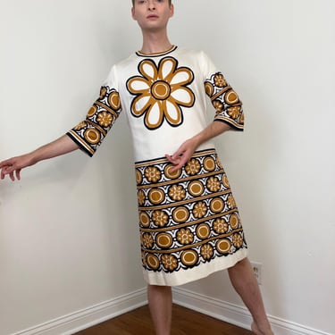 Late 60s / Early 70s Vera Neumann mod flower power dress 