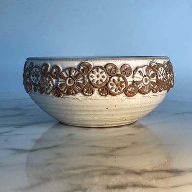Frank Willet Studios flower motif ceramic bowl 